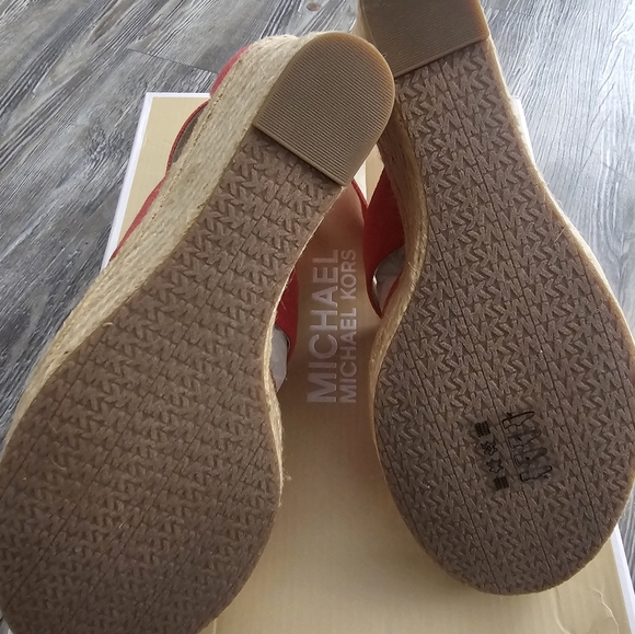 Michael kors  wedge - Picture 7 of 7